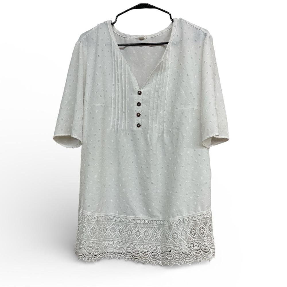 Chic Ivory Button-Down Blouse with Lace Hem